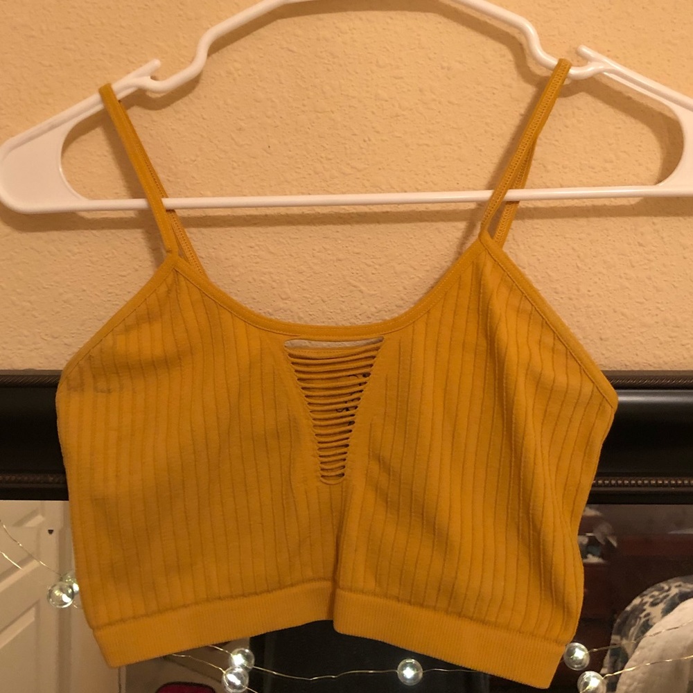 Crop top from buckle